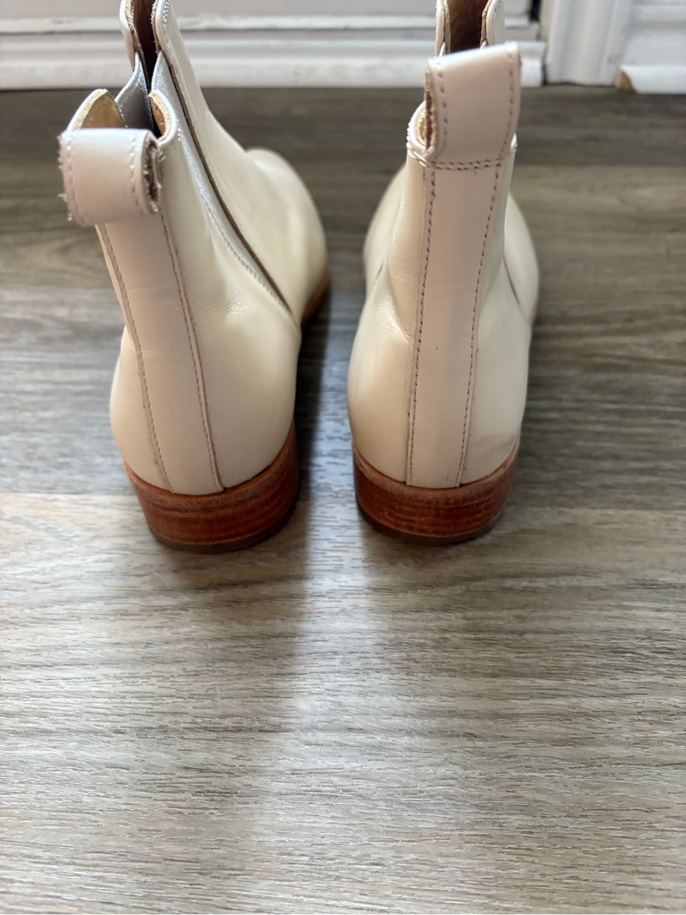 Nisolo Everyday Chelsea Boots in the discontinued Bone color Size 8 - Picture 6 of 9
